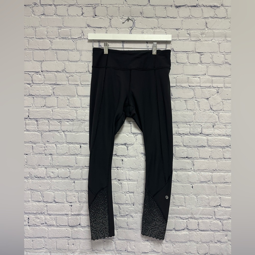 Lululemon Size 6 Tights Black Scalloped Hem Reflective Tightest Stuff - Picture 2 of 9